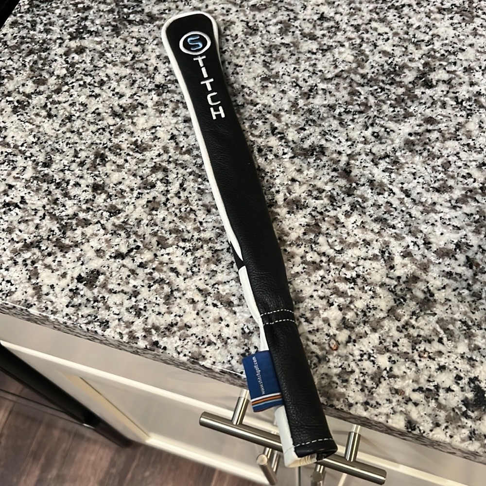 Stitch golf alignment stick cover